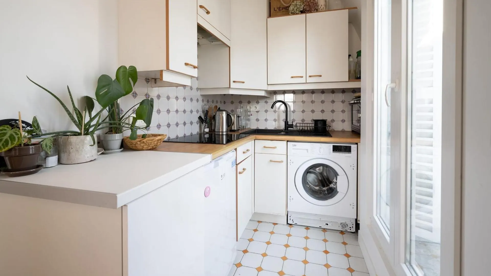Appartement Candie - Welkeys Paris 0*,  France